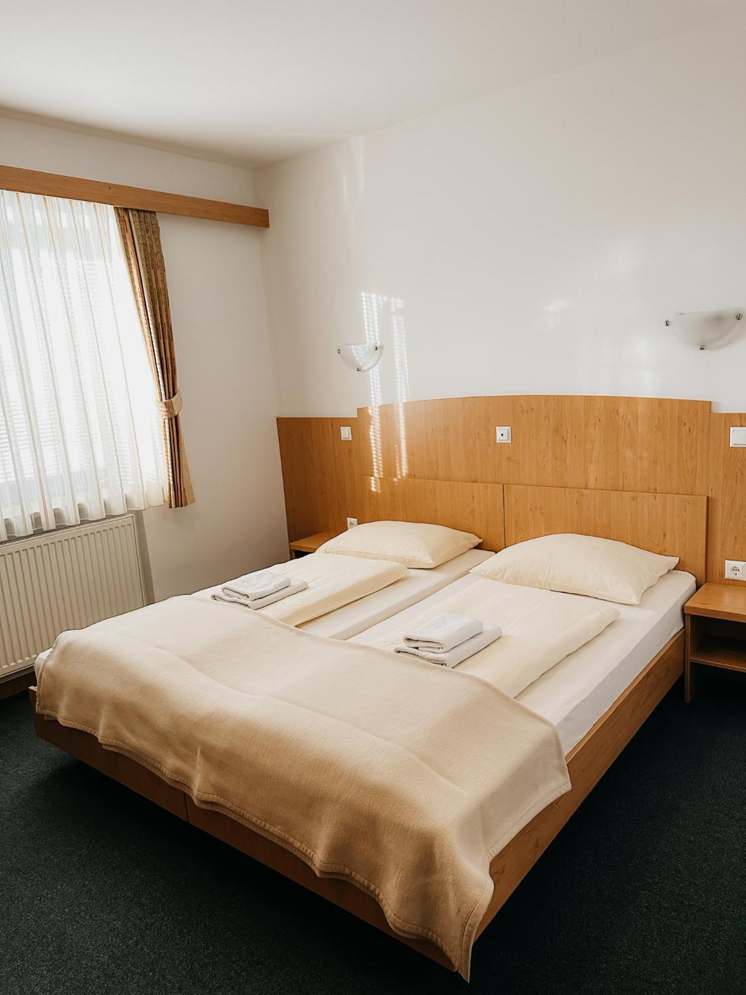 Hotel Oskar Zaplata بريدفور المظهر الخارجي الصورة
