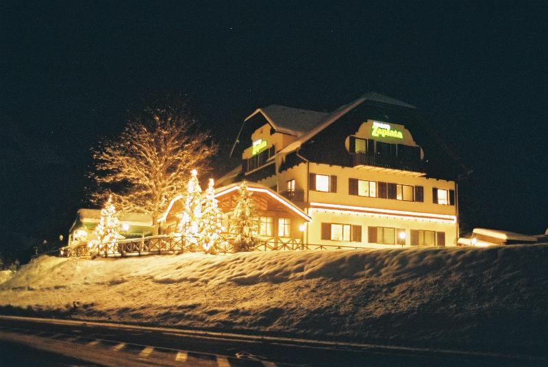 Hotel Oskar Zaplata بريدفور المظهر الخارجي الصورة